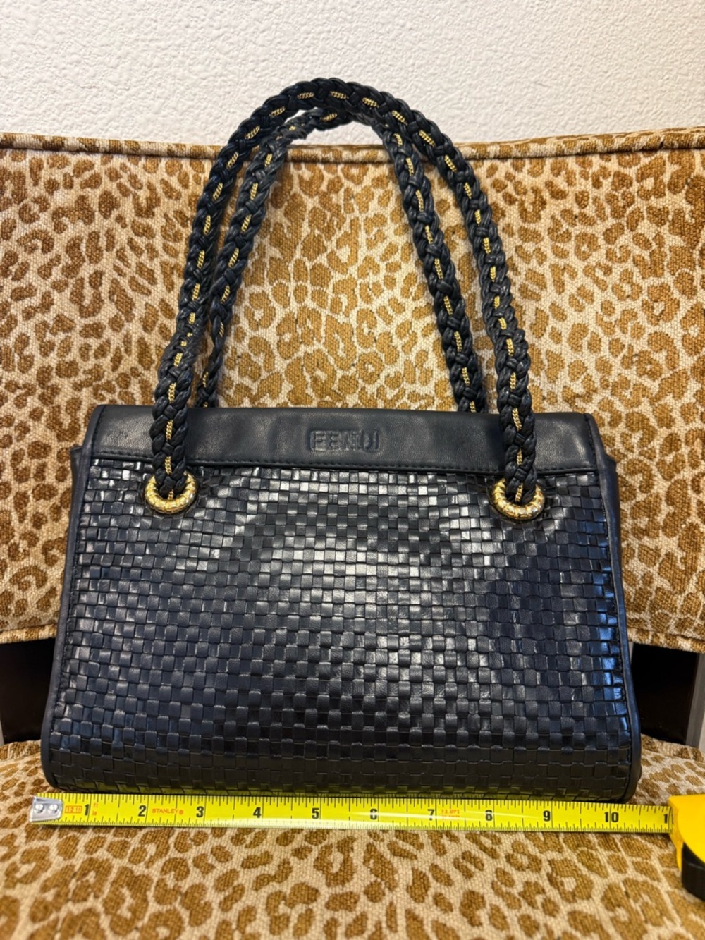 💯Auth FENDI Black Woven Leather Shoulder Bag w Braided handle & Gold hardware - Picture 5 of 10